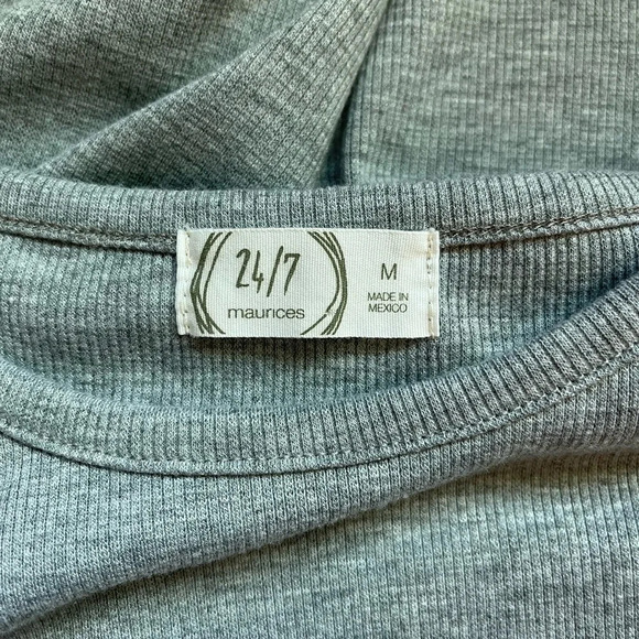 Maurices 24/7 Gray Short Sleeve Crewneck Rib Tuck In Tee Medium Women’s - Picture 8 of 10